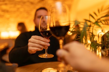 Kolacja przy Świecach z Muzyką na Żywo | Katowice-Prezent dla Przyjaciół_P