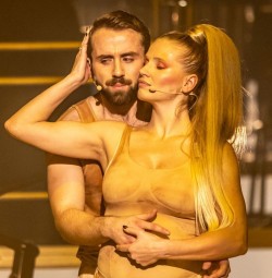 Spektakl w Teatrze Studio | Warszawa-Prezent na Urodziny_P