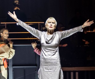 Spektakl w Teatrze Studio | Warszawa-Prezent na Urodziny_P