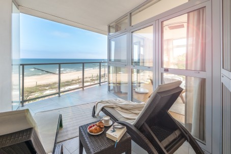 Urokliwy Pobyt w Apartamencie z Centralnym Widokiem na Morze (2 Noce, 2 Osoby) | Dune FAF Mielno Apartamenty | Mielno