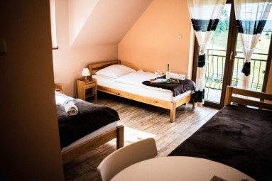 Romantyczny Pobyt w Apartamencie w Beskidach (2 Noce, 2 Osoby) | Chata na Końcu Świata | Słopnice | Prezent dla Męża_P