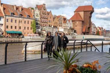 Wyjątkowy Pobyt w Apartamencie z Widokiem na Motławę (2 Noce, 1- 6 Osób) | Lion Apartments | Prezent na Rocznicę_P