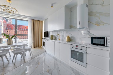 Wyjątkowy Pobyt w Apartamencie z Widokiem na Motławę (4 Noce, 1- 6 Osób) | Lion Apartments | Prezent dla Rodziny_P
