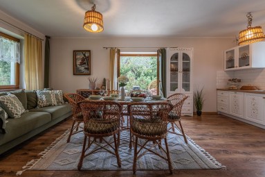 Odprężający Pobyt w Willi (2 Noce, 1- 4 Osoby) | Golden Apartments | Prezent na Walentnyki_P