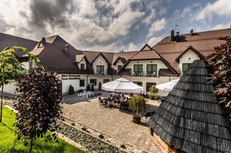 Romantyczny Pobyt (2 Noce, 2 Osoby) | Kompleks "BESKID" | Spytkowice