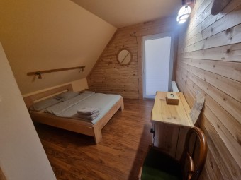 Romantyczny Pobyt w Domku w Bieszczadach (2 Noce, 2 Osoby) | Zawadka | Prezent dla Pary_P