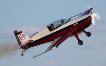 Akrobatyczny Lot Samolotem z Elementami Pilotażu (10 minut) | Poznań (okolice)-Prezent na Urodziny_P