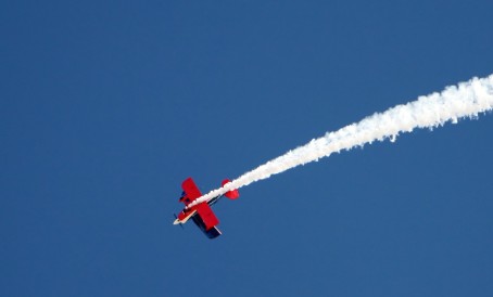 Akrobatyczny Lot Samolotem z Elementami Pilotażu (10 minut) | Poznań (okolice)