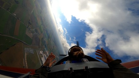 Akrobatyczny Lot Samolotem z Elementami Pilotażu (10 minut) | Leszno-Prezent dla Męża_P
