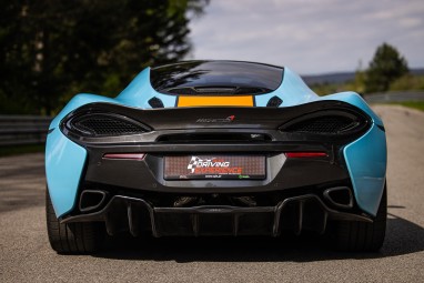 Poprowadź McLaren 570GT | 15 okrążeń | Wiele Lokalizacji-Prezent dla Niego_P