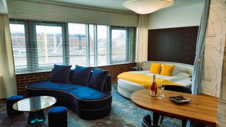 Odprężający Pobyt w Apartamencie z Jacuzzi (2 Noce, 2 Osoby) | Hotel Zamek Centrum | Prezent na Święta_P