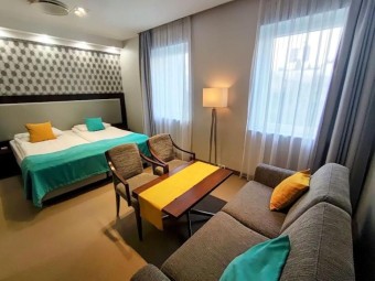 Odprężający Pobyt ze Zwiedzaniem Zamku (2 Noce, 2 Osoby) | Hotel Zamek Centrum | Prezent na Święta_P