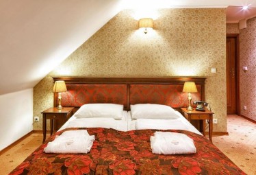 Romantyczny Pobyt (2 Noce, 2 Osoby) | Janowiec | Hotel Kazimierski Zdrój-Prezent na Walentynki_P