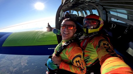 Skok ze Spadochronem z Filmowaniem Selfie | Olsztyn-Prezent dla Ukochanego_P