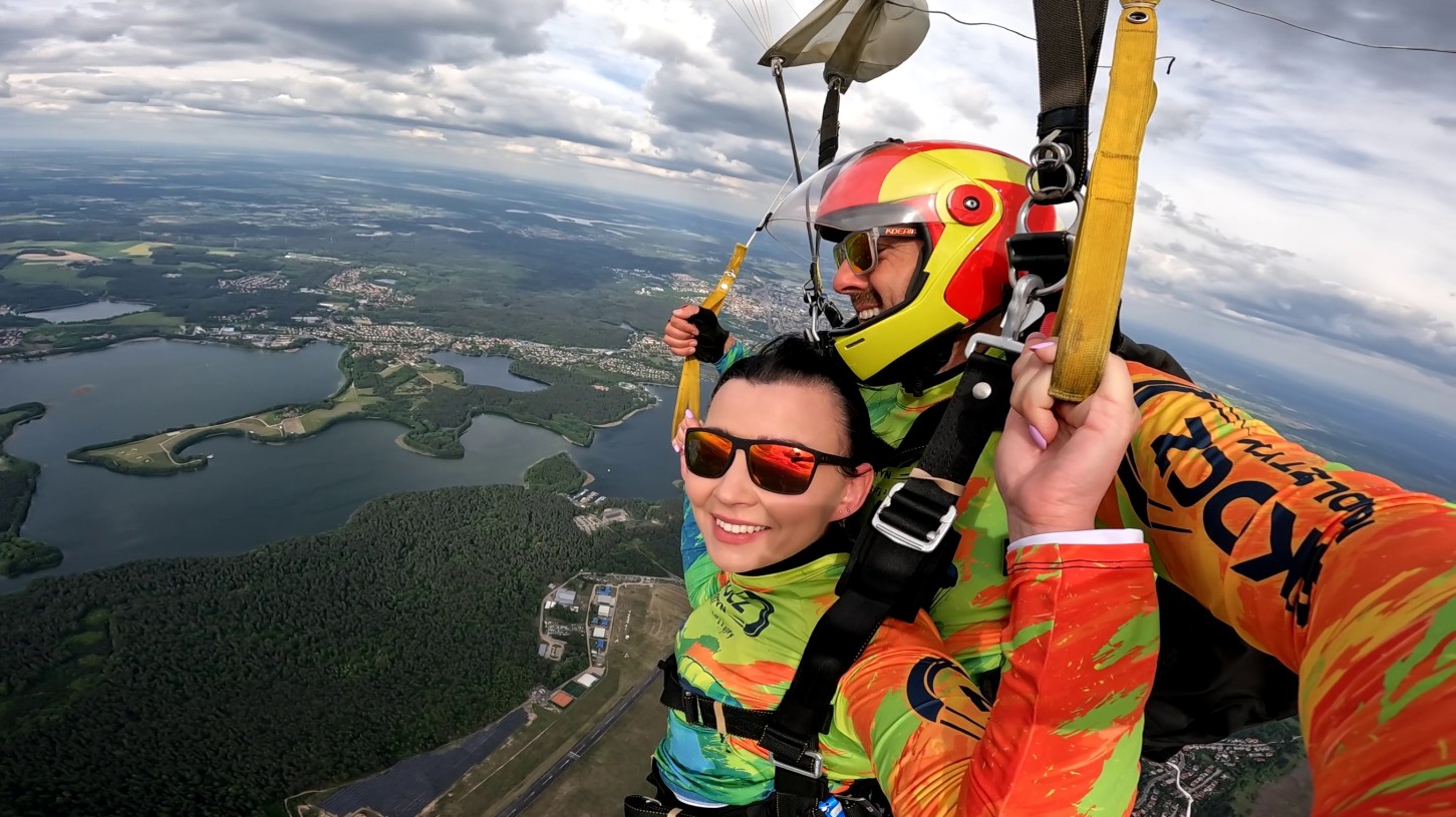 Skok ze Spadochronem z Filmowaniem Selfie | Olsztyn