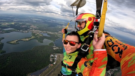 Skok ze Spadochronem z Filmowaniem Selfie | Olsztyn