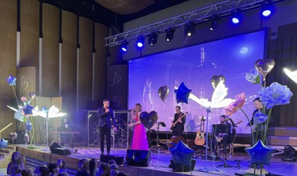 Koncert “Spotkaj Głosy z Bajek” dla Rodziny (1+1) | Wiele Lokalizacji-Prezent na Dzień Dziecka_P