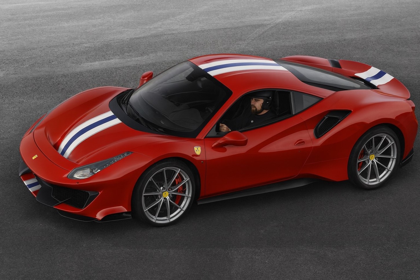 Jazda Ferrari 488 Pista | 3 okrążenia | Wiele Lokalizacji