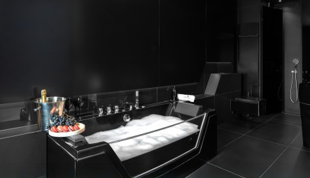 Romantyczny Pobyt w Apartamencie z Jacuzzi (2 Noce, 2 Osoby) | Lion Apartments | Gdańsk - Prezent dla Pary_P