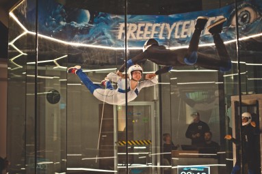 Niezapomniany Lot w Tunelu Aerodynamicznym z Filmowaniem dla Dwojga | Leszno-Prezent dla Pary_P