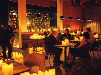 Candlelit Dinner - Kolacja wśród Tysiąca Świec | Łódź-Prezent dla Przyjaciela_P