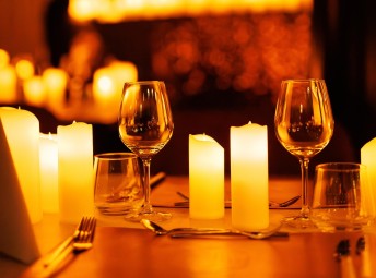 Candlelit Dinner - Kolacja wśród Tysiąca Świec | Warszawa-Prezent dla Niej_P
