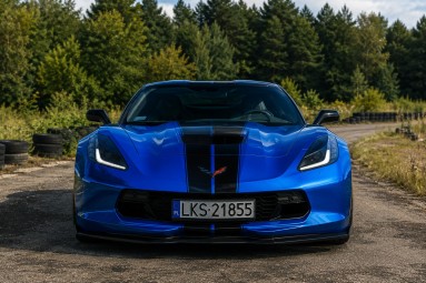 Poprowadź Chevrolet Corvette C7 | 2 okrążenia | Legionowo (okolice)-Prezent na Urodziny_A