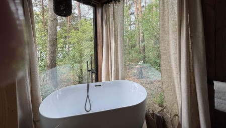 Relaksujący Pobyt w Domku nad Jeziorem (1 Noc, 2 Osoby) | Chillownia.pl Potołówek - Prezent dla Przyjaciół_P