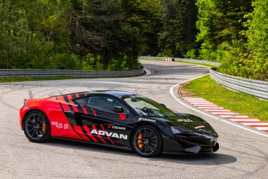 Pojedynek Lamborghini Huracan vs. McLaren 570GT vs. Porsche 911 | 3 okrążenia | Wiele Lokalizacji | Prezent dla Taty_P